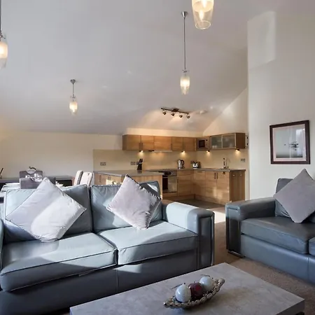 Lake District Apartment At Windermere Marina Village Bowness-on-Windermere Esterno foto